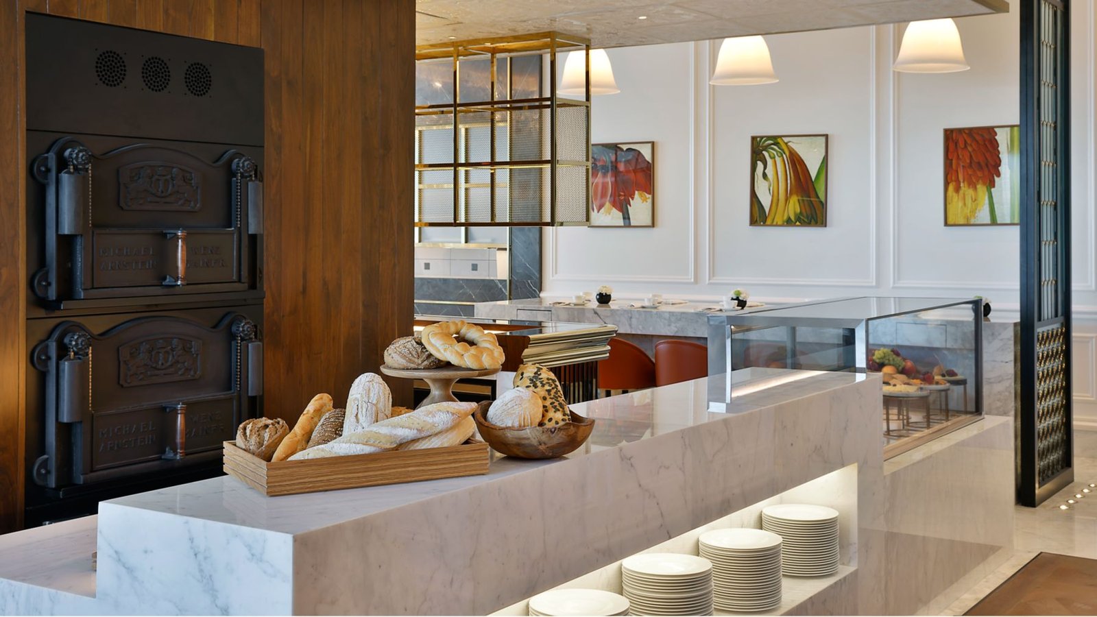 Ambros Bistro breakfast display